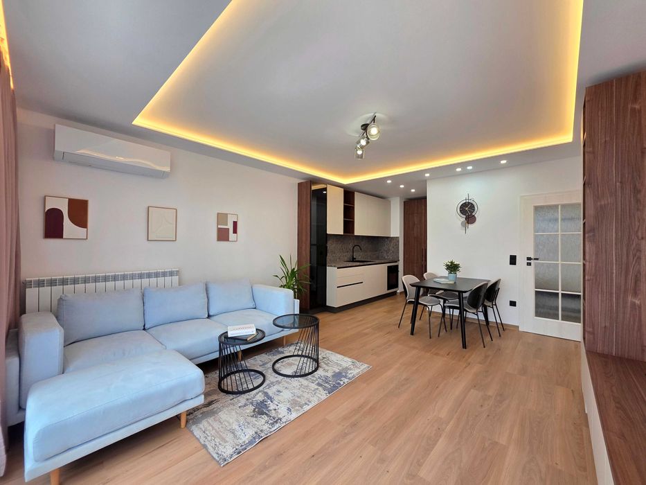 2-стаен апартамент, бул. Филип Кутев, кв. Витоша, София