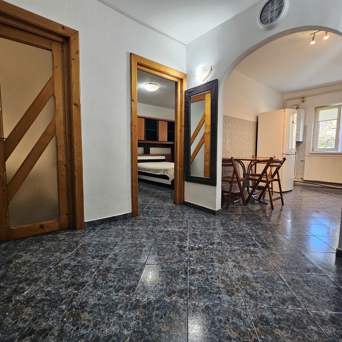 Garsoniera de închiriat