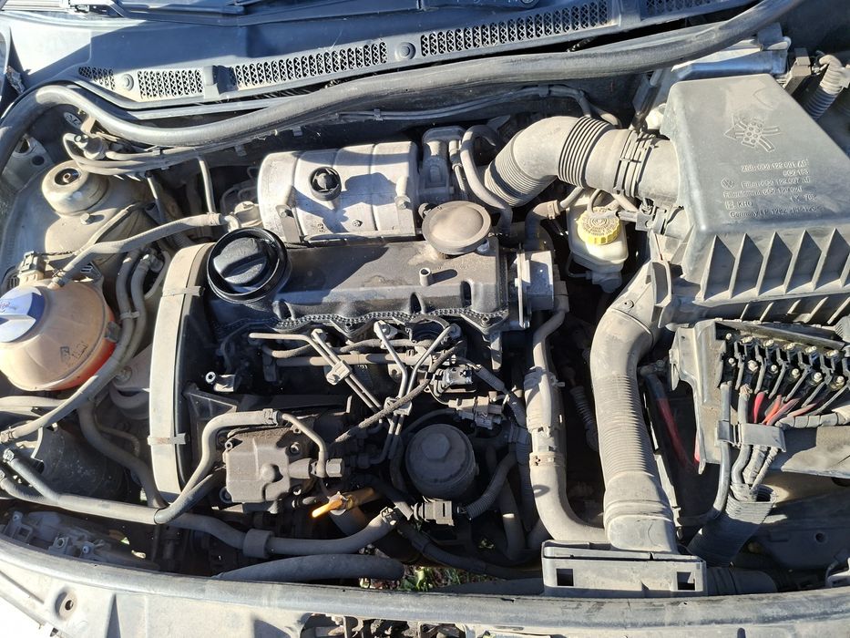 Шкода Фабия 1.9 дизел на части