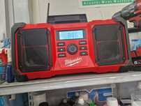 Aparat radio milwaukee M18JSR