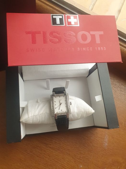 Продам Швейцарские часы Тиссот с бриллинтом со всеми документами