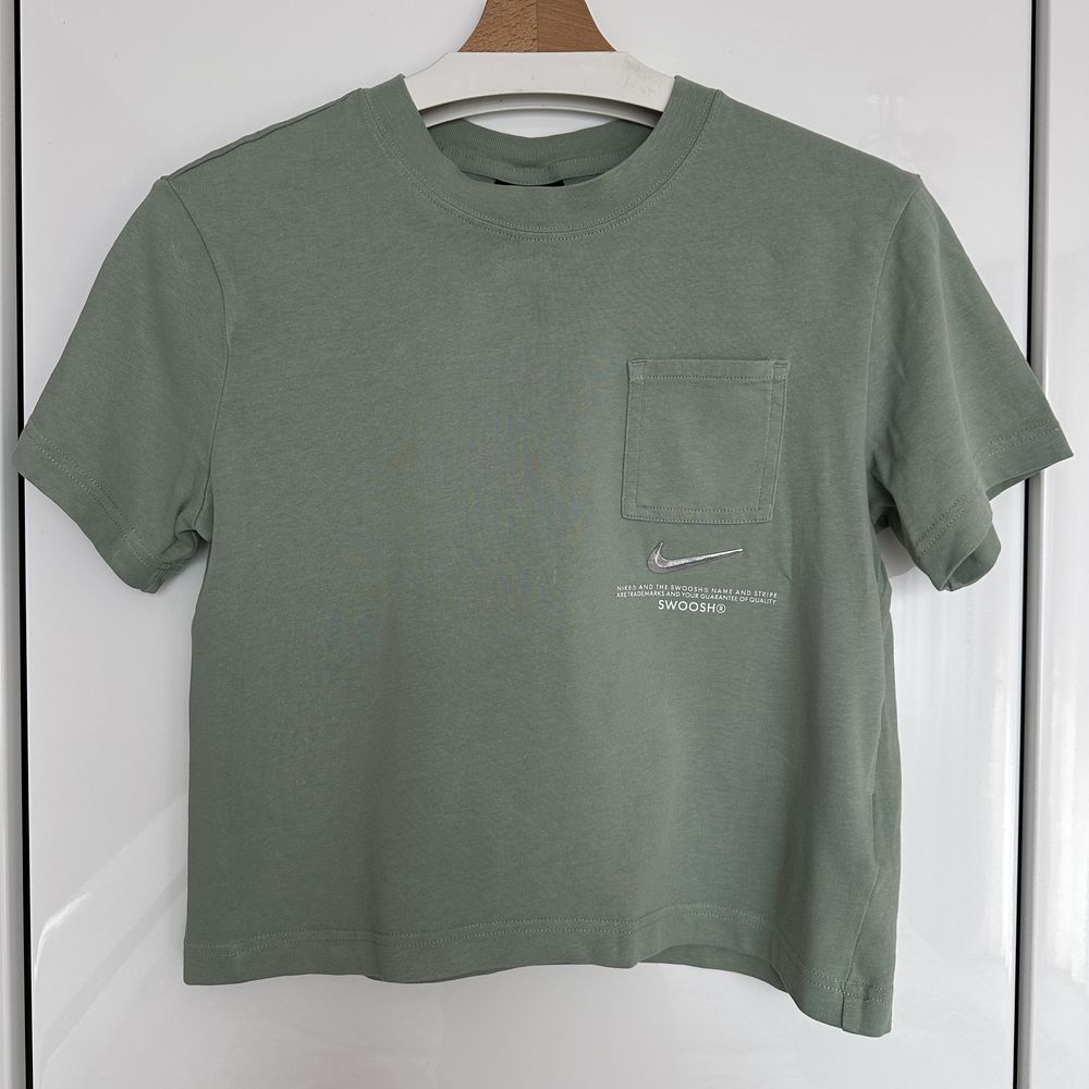 Дамска тениска Nike