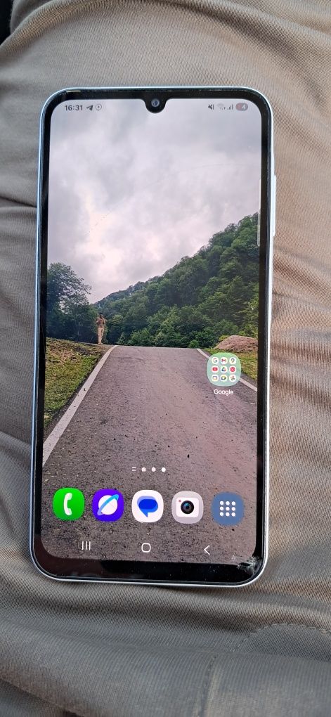 Samsung a25 xolati yaxshi