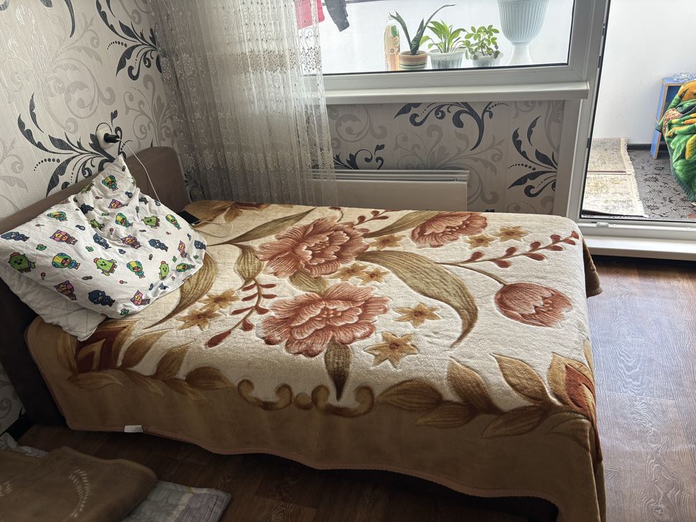 Продам мини диванчик