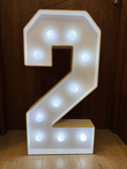 Светеща цифра номер 2