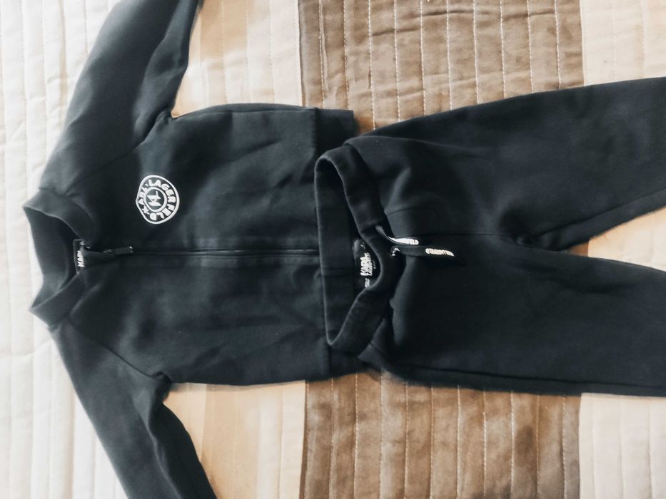 Маркови Спортни екипи дънки суичъри