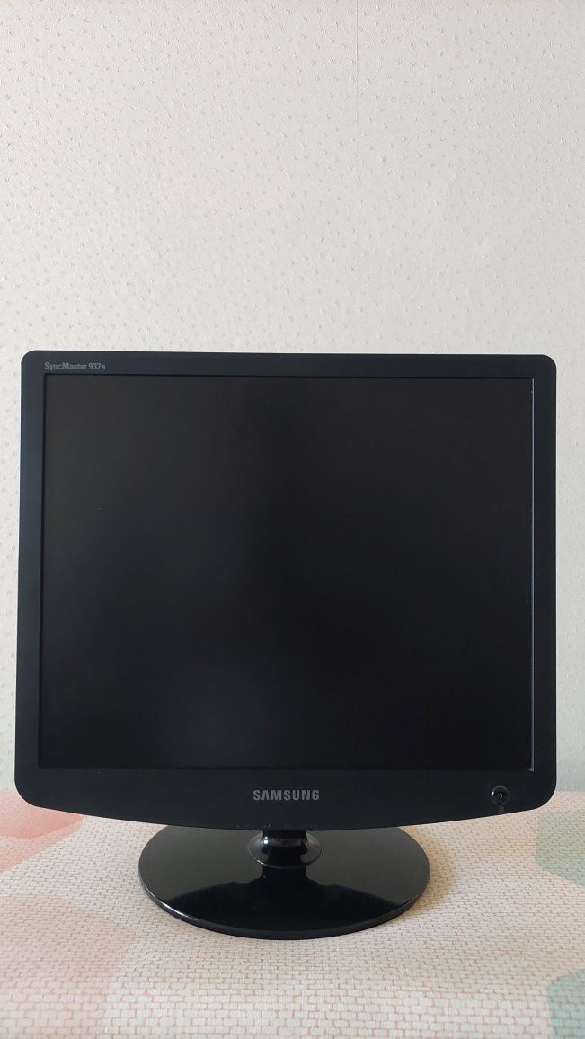 Монитор  Samsung SyncMaster 932B