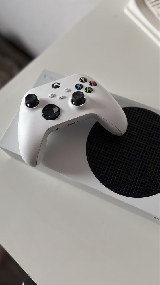 Продается Xbox series s