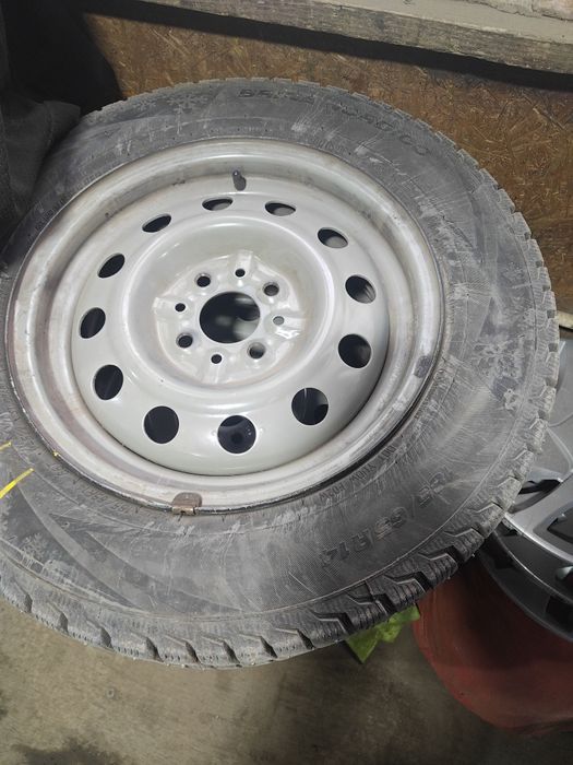 Продаю шины с дисками на ладу