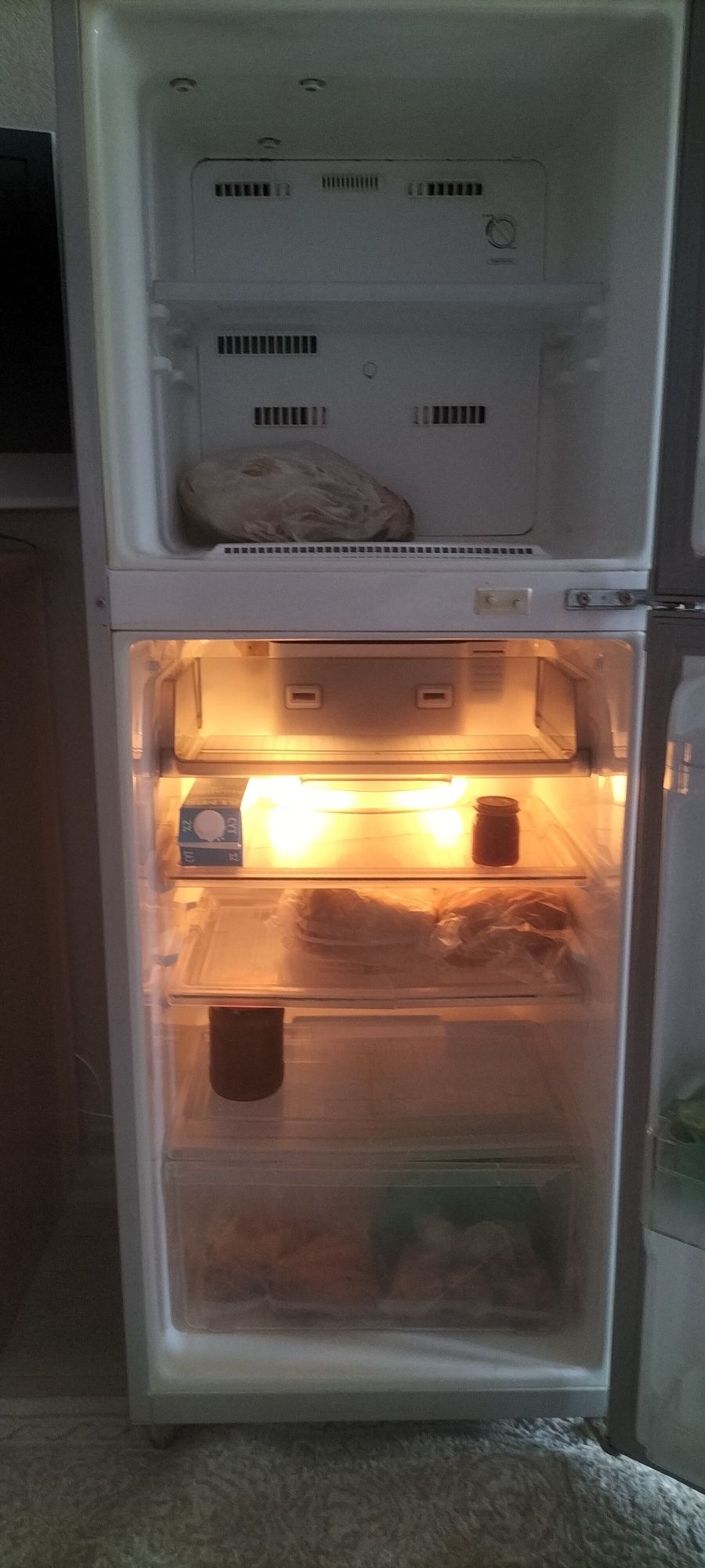 Холодильник Samsung Nou frost