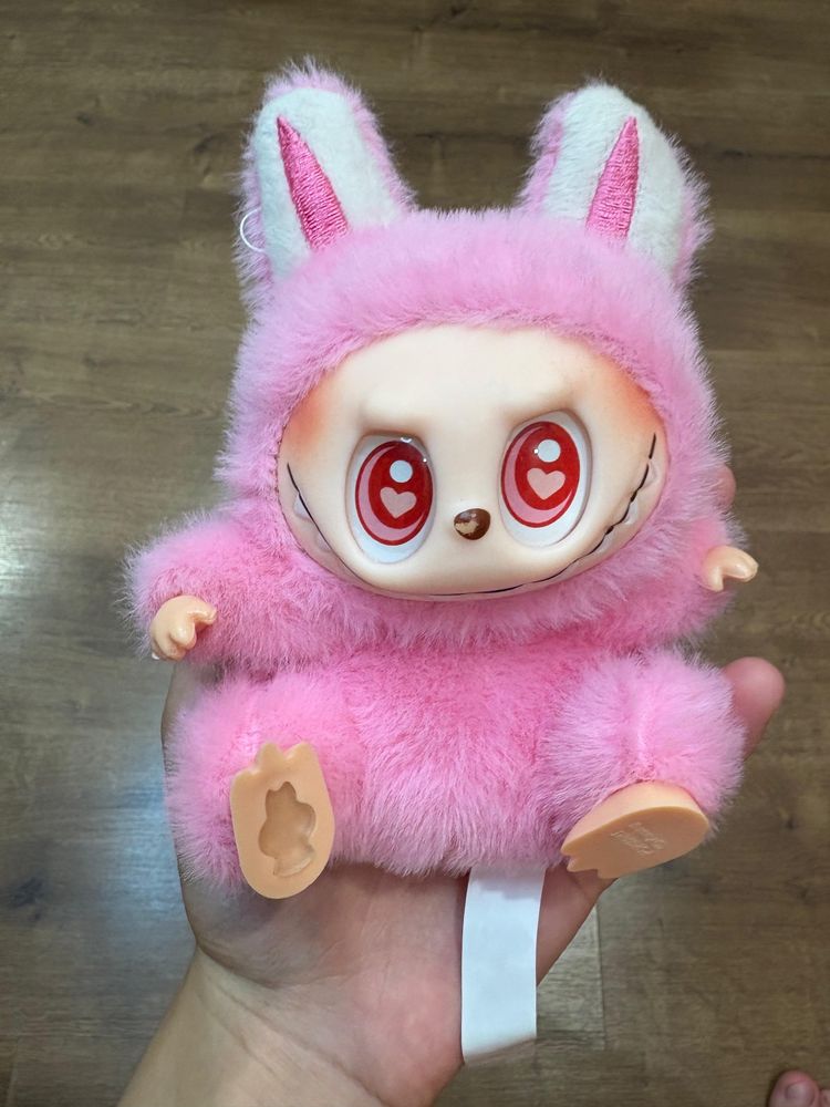 Продается игрушка Лабубу
