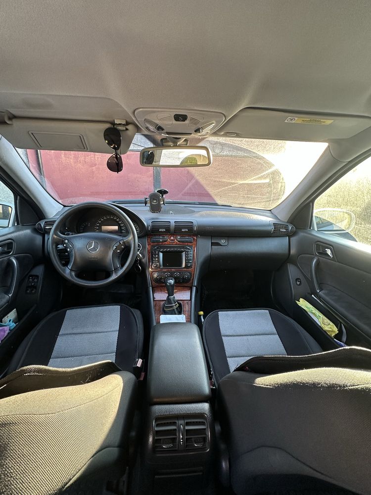 Vand Mercedes C-class T-model 220