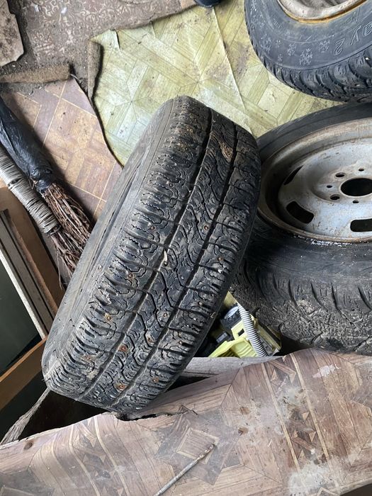 Продам зимний шина