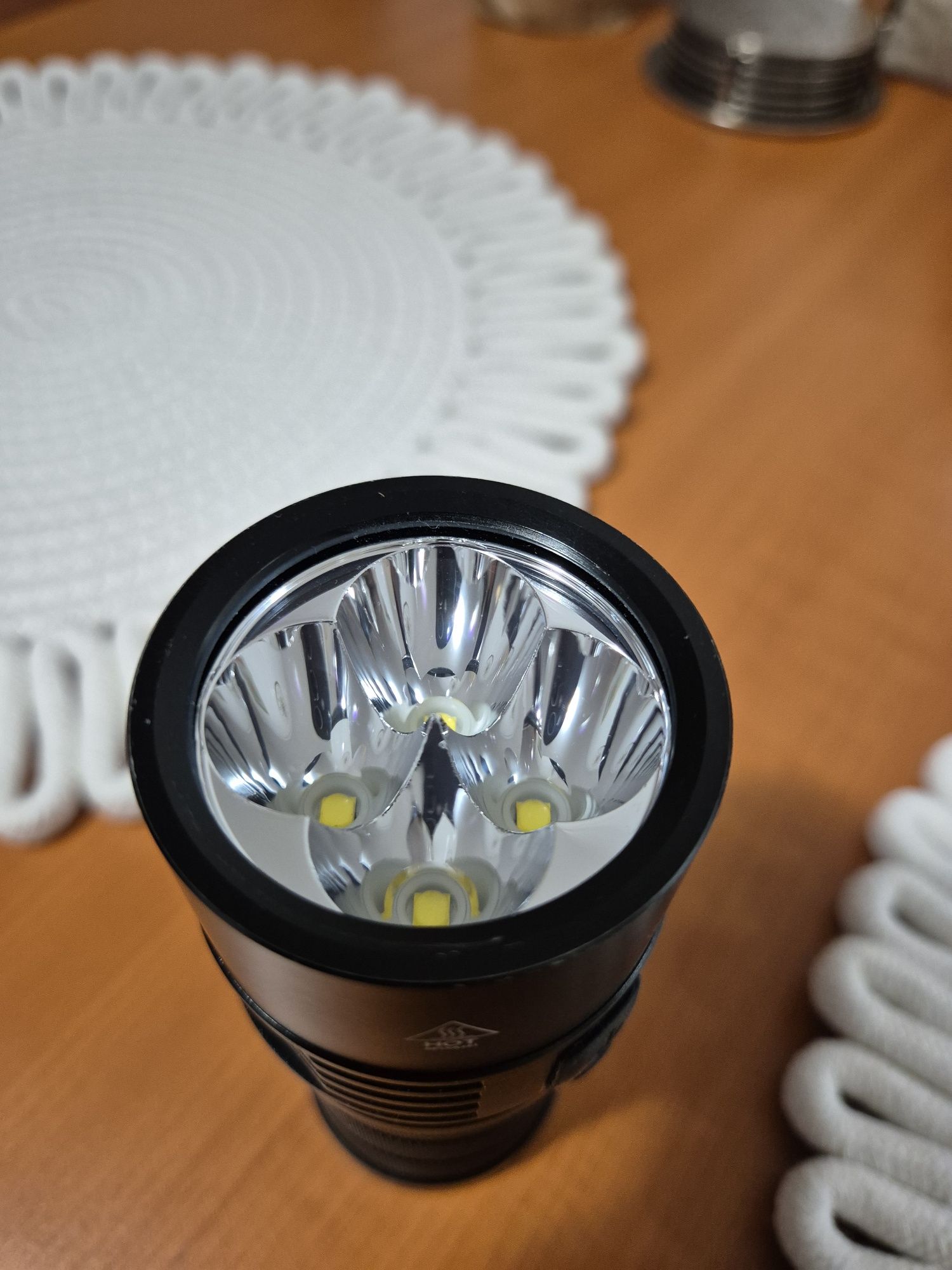 Lanterna profesionala Sofirn 5200 lumeni 390metrii
