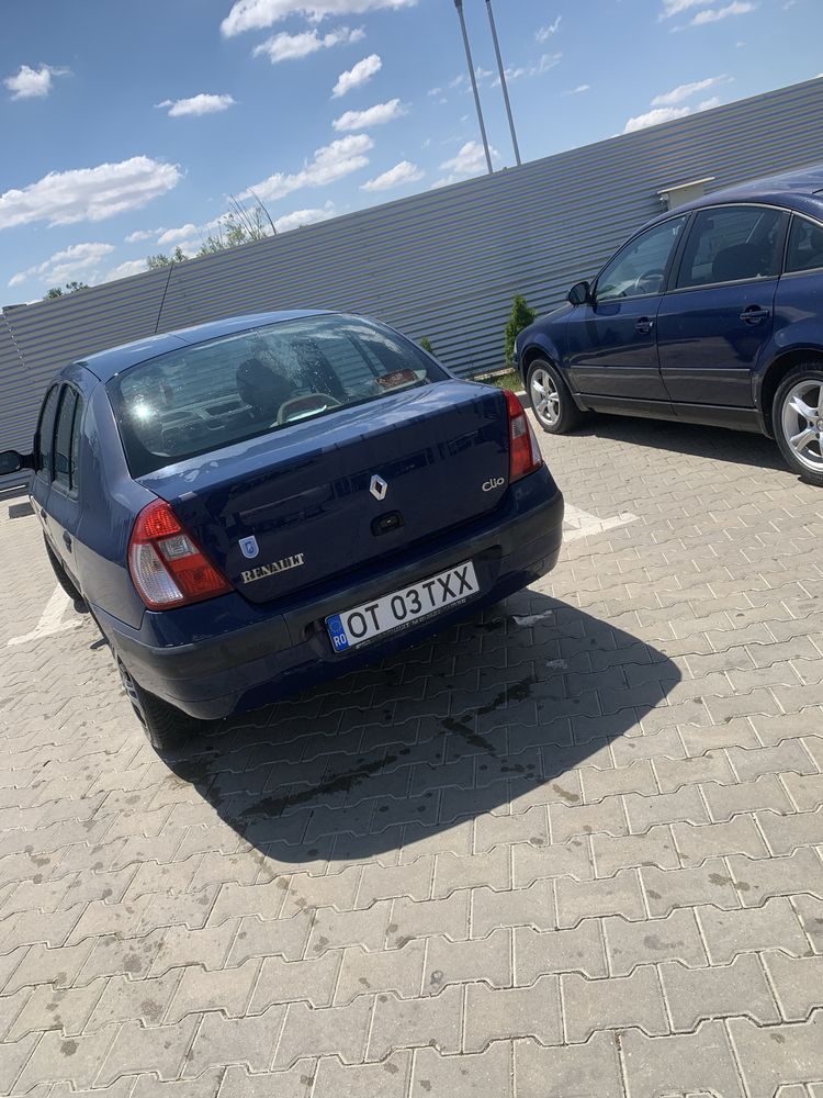 Vînd    Renault clio
