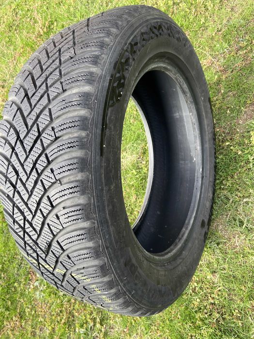4x зимни гуми 2x Hankook 215/55R16 + 2x Nexen 215/60R16 комплект