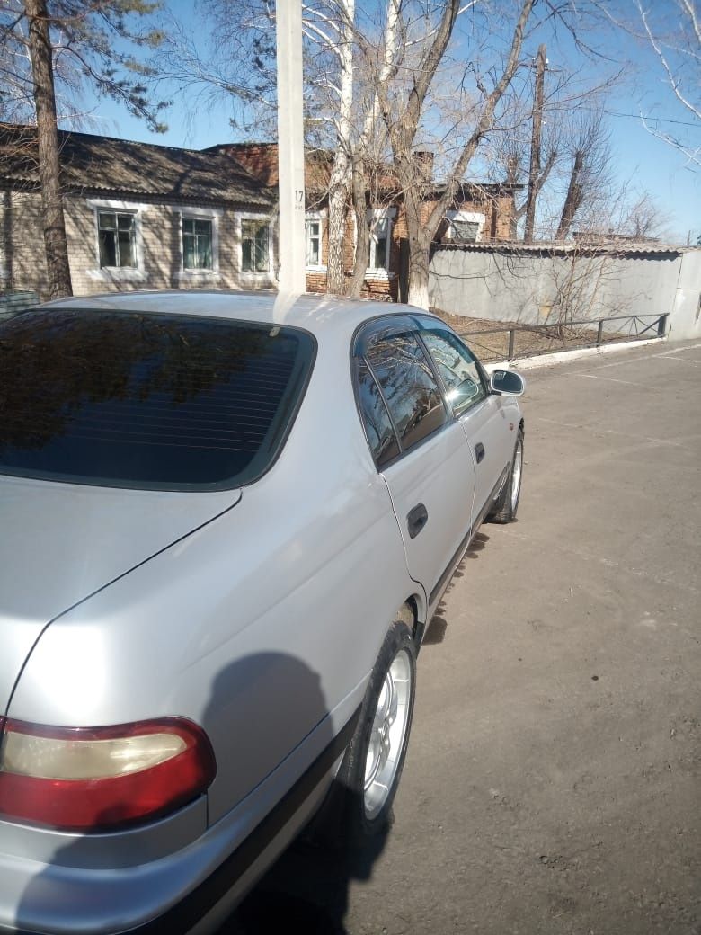 Продам Toyota Carina E