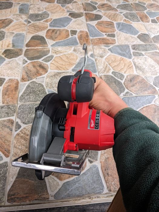 Fierăstrău circular Milwaukee M18 FUEL FMCS