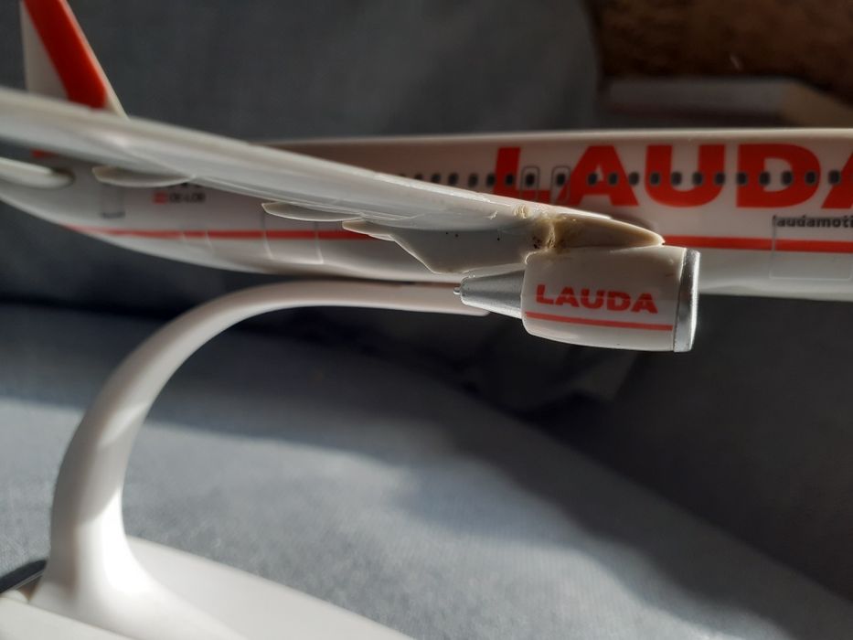 Macheta avion Airbus 320 neo Lauda