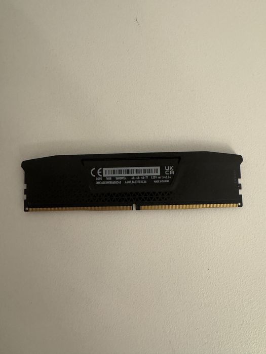 16 GB RAM DDR5 5600 MT/s CL40 Corsair Vegeance