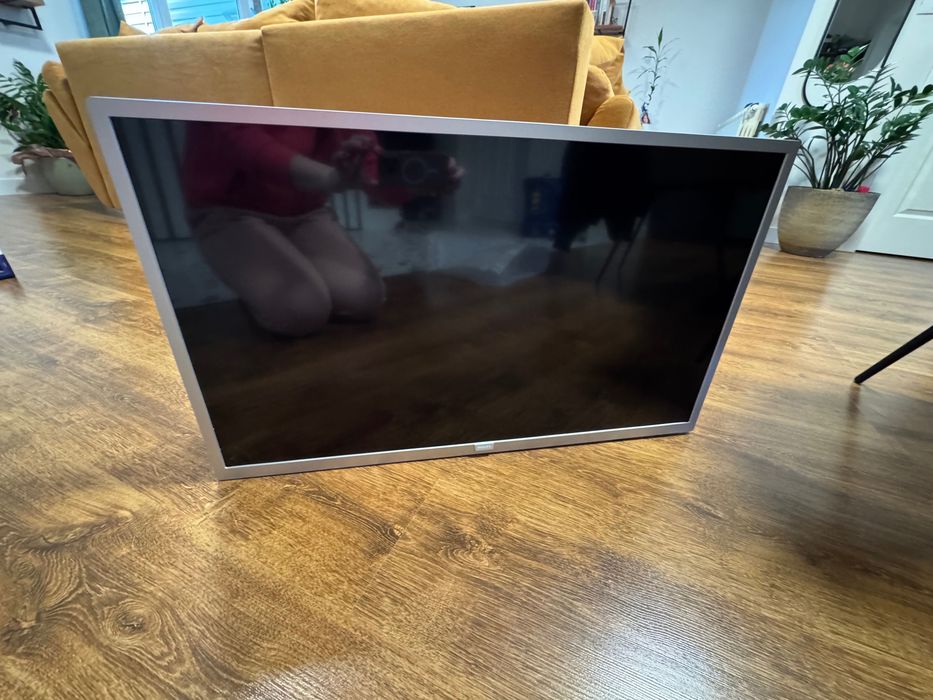 Tv LCD Philips 80cm (diagonala)