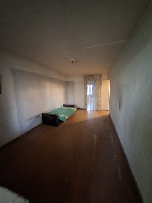 Срочно продаётся 4х комнатная квартира в центре города Багишамал!!!