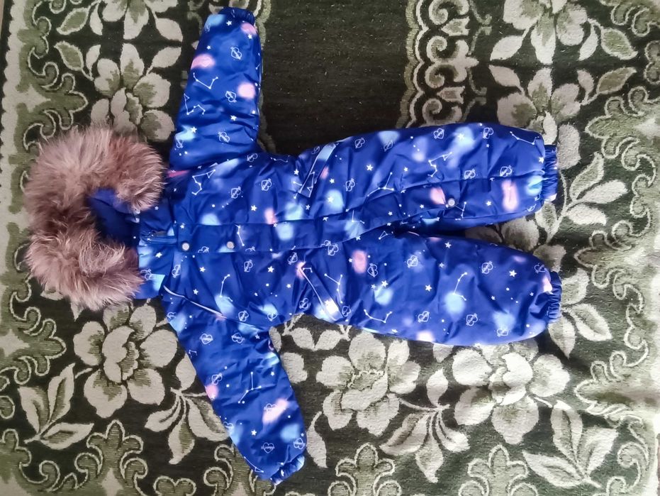 Зимний комбинезон для девочки