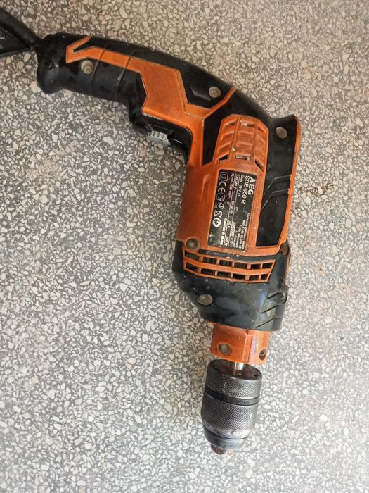 Bormasina AEG si cu Percutie.Model:AEG SBE650 R.Poze Reale