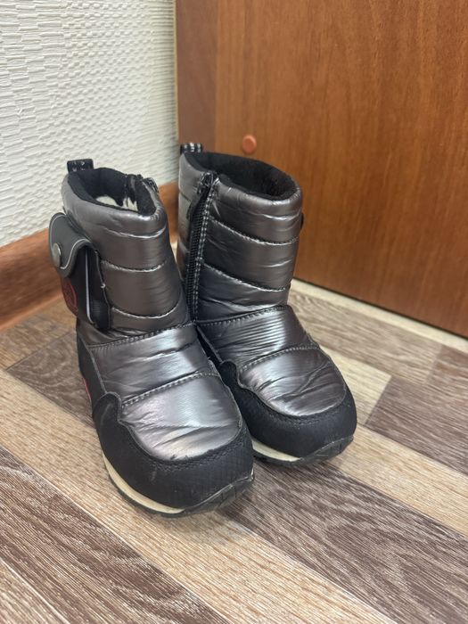 Продам детские сапоги на мальчика