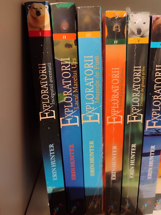 Set Exploratorii de Erin Hunter 8 volume