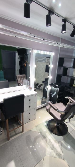 Сдам парикмахерское кресло