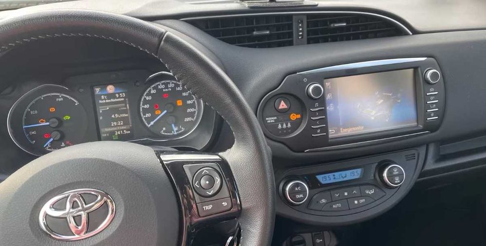 Vand Toyota Yaris Hybrid XP1 1.5