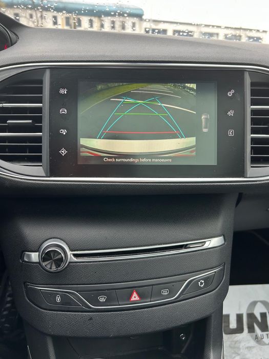 Peugeot 308, Panoramic, Alcantara, Navigatie, €6