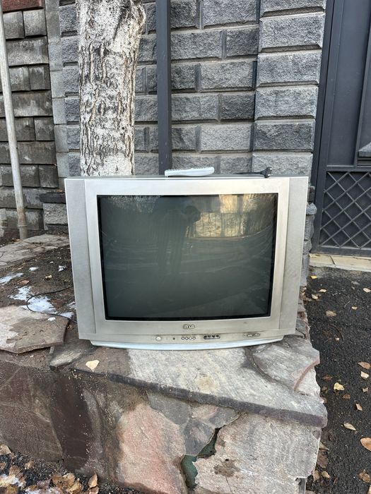 Продам рабочий телевизор LG