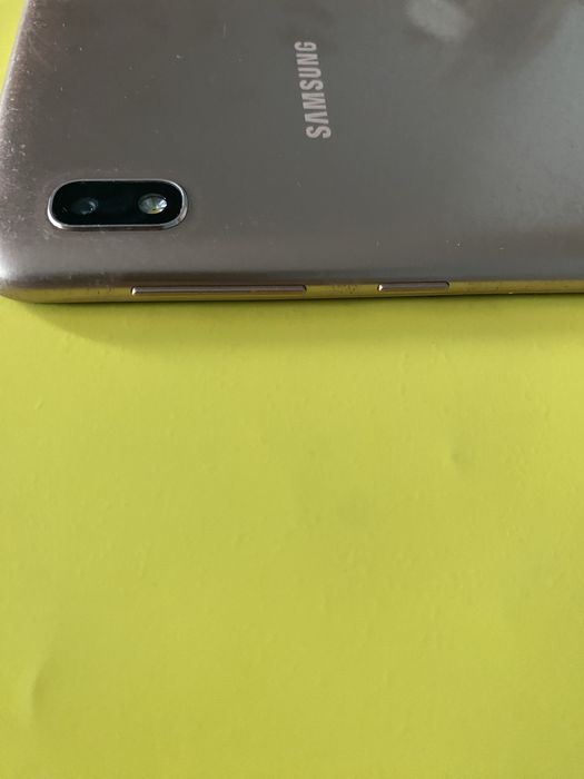 Placa buna ecran defect