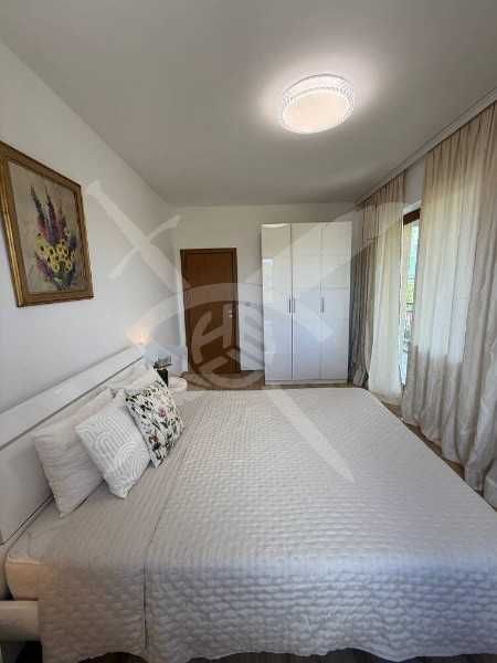 Продава се Тристаен апартамент в Обзор - 92 кв.м за 1139 €/кв.м - Снимка #3