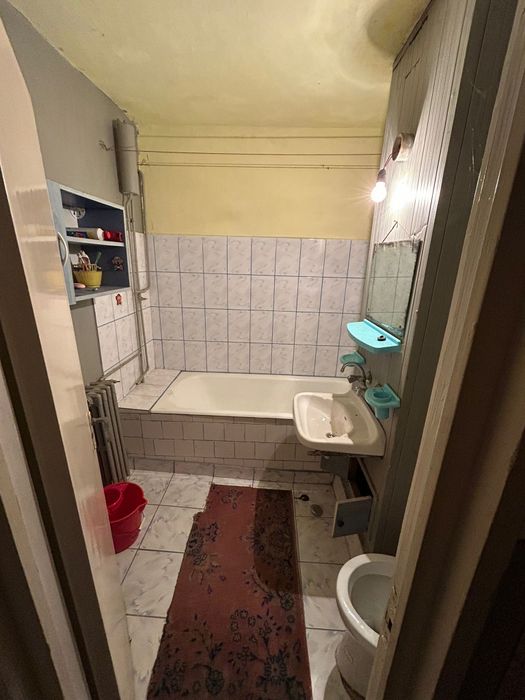 Vand apartament 3 camere