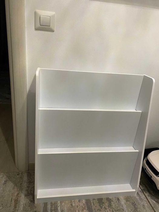 Etajera carti copii