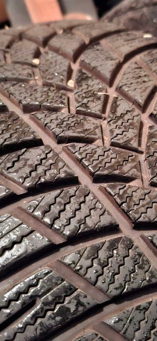 Зимни гуми Lassa 4бр 255/35/R20