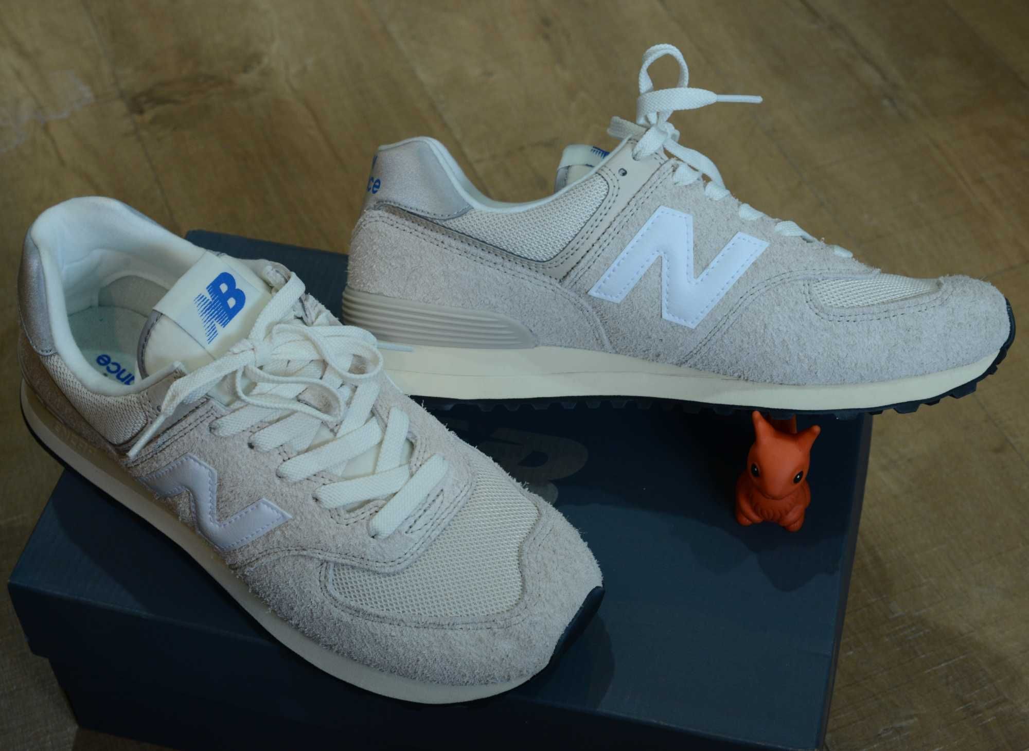 New Balance 43-44 р. оригинальные кроссовки