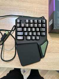Продавам Gaming Mini keyboard Game titan t9 pro
