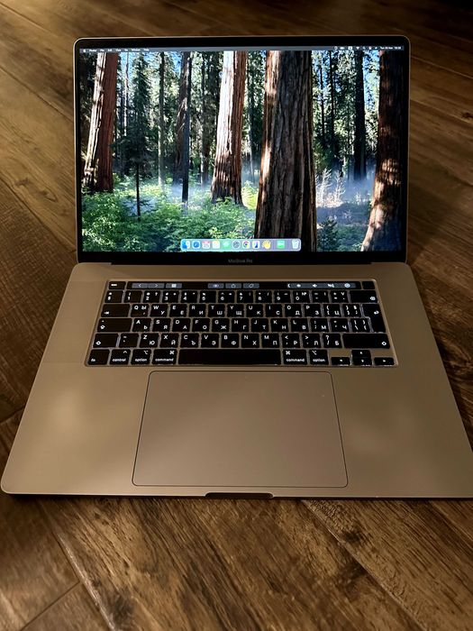 Продавам MacBook Pro 16" 2019 2.6GHz 6-Core i7/ 16GB RAM/ 512GB SSD