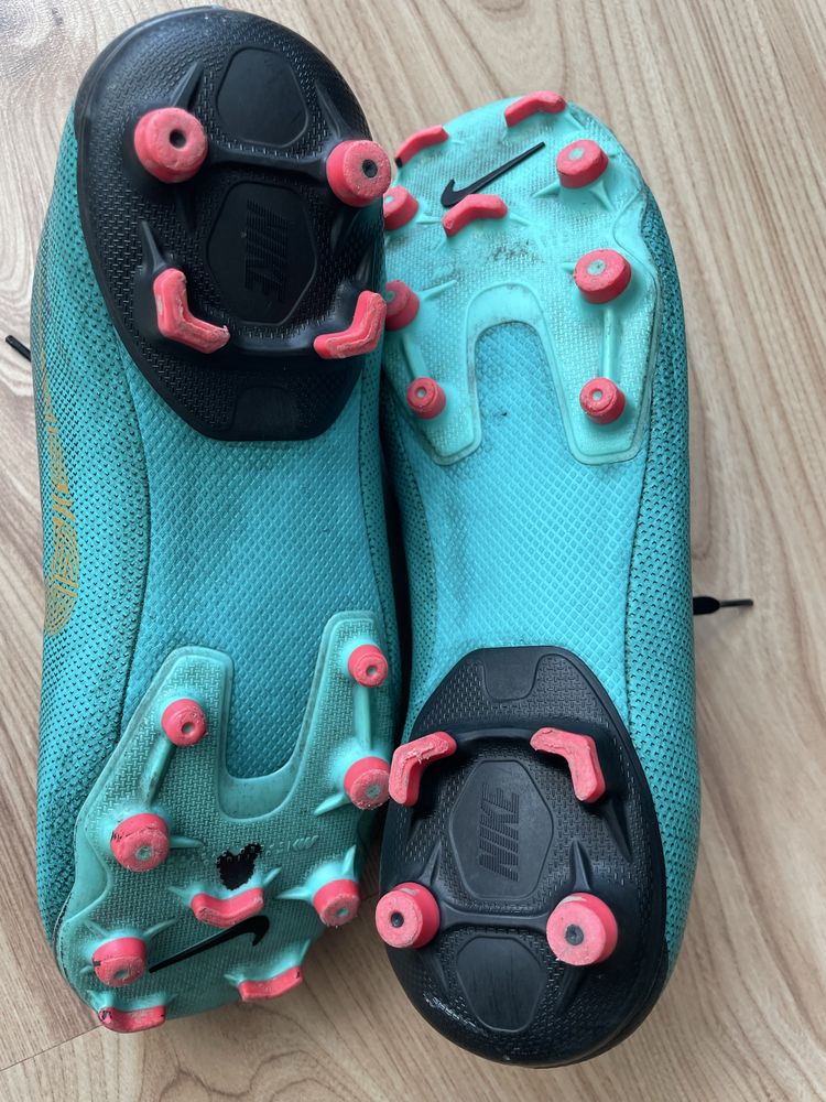 NIKE Mercurial CR7/футболни/обувки/бутонки 40,5размер