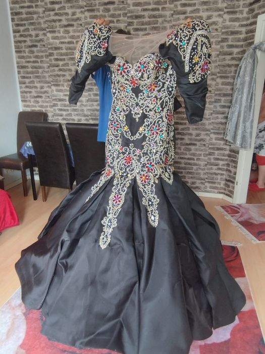 Rochie de nașă cu trenă