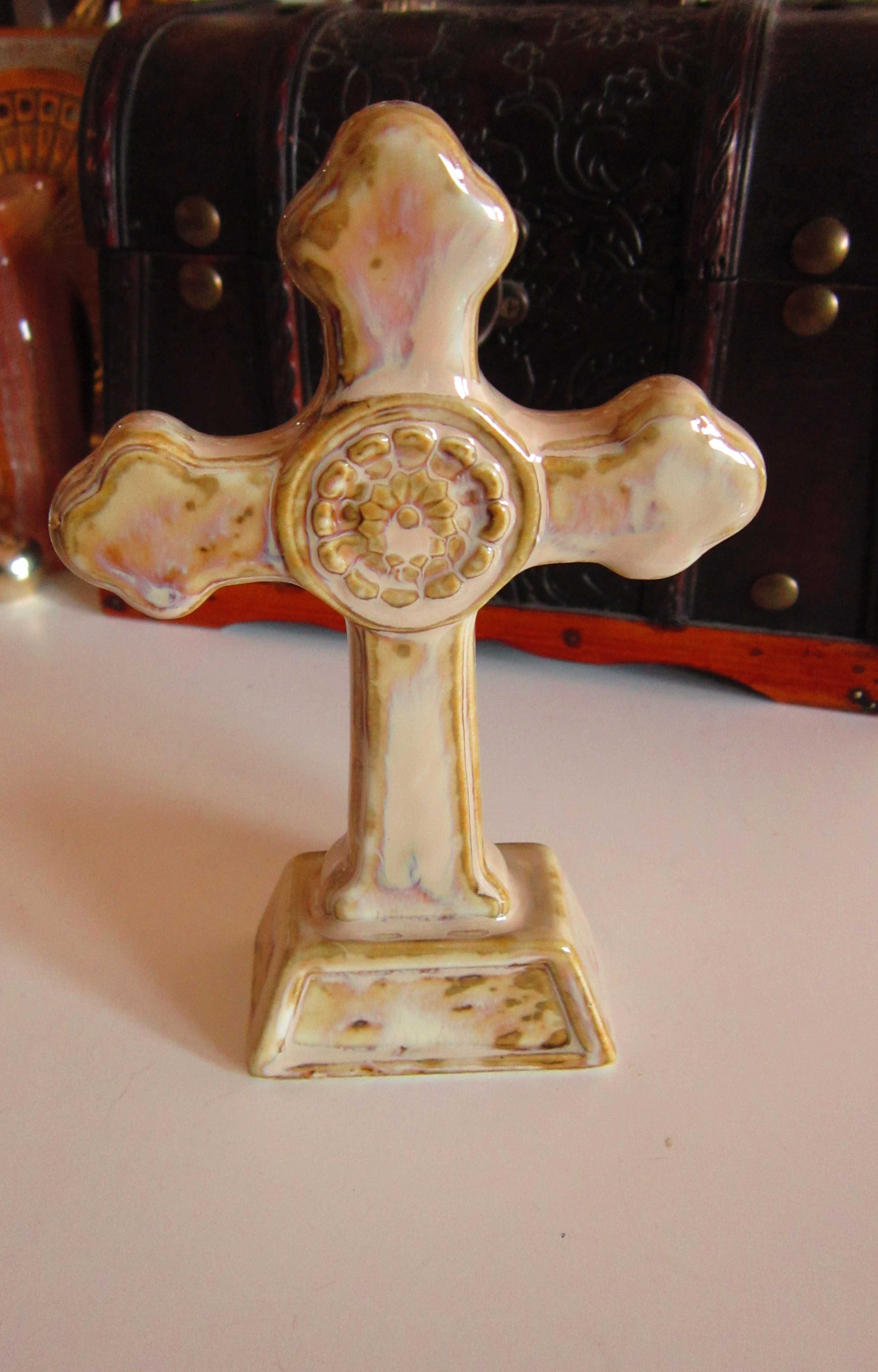 cadou rar Crucifix /Cruce vintage de colectie din portelan Franta'80