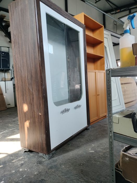 Vând giamuri termopan și uși duble cu panel și rulouri an stare buna.