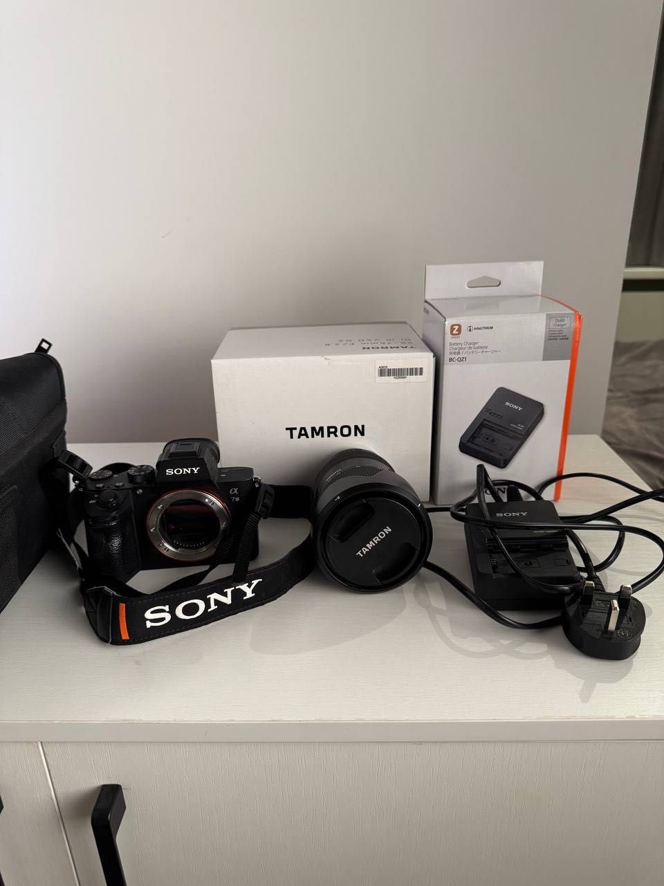 Комплект: Камера Sony Alpha 7 III и объектив Tamron 28-75 mm