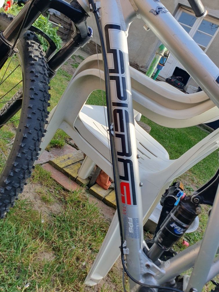 Bicicletă full suspension Lapierre