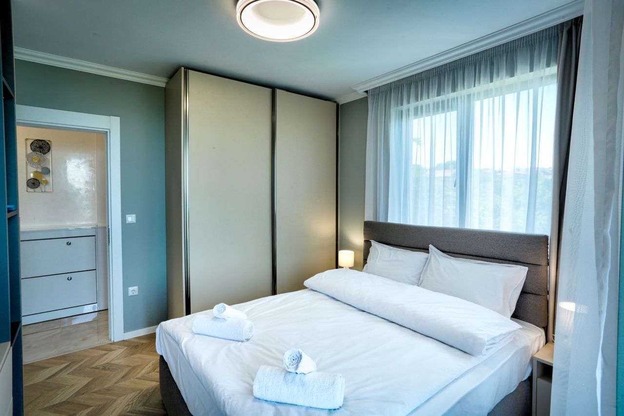 Дава се под наем Тристаен апартамент в Варна, Галата - 108 кв.м за 950 € - Снимка #6