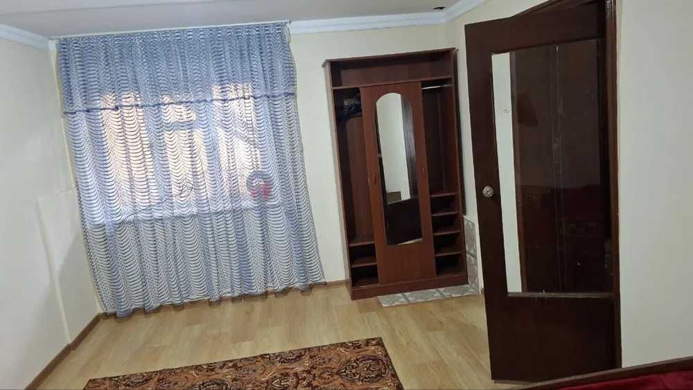 Срочно сдается дом 5 остановок от FOOD CITY.Уратачирчикский район.